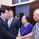 0409 chu tich nuoc tiep gia dinh nhan sy trung quoc 2