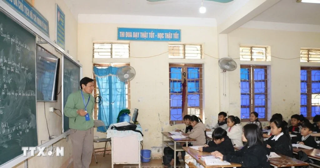 Chính phủ ban hành Nghị định quy định chính sách miễn học phí 1 49 mien hoc phi