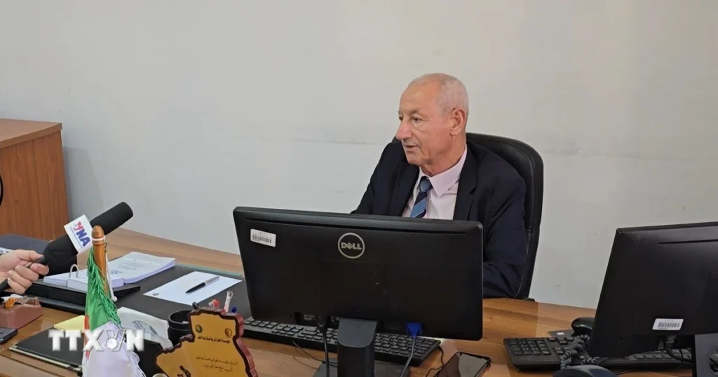 Hãng thông tấn Algeria coi trọng quan hệ hợp tác nhiều mặt với TTXVN 1 bounnah liazid