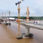 cau huu nghi lao thai lan