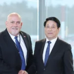 chu tich nuoc tiep costco 1