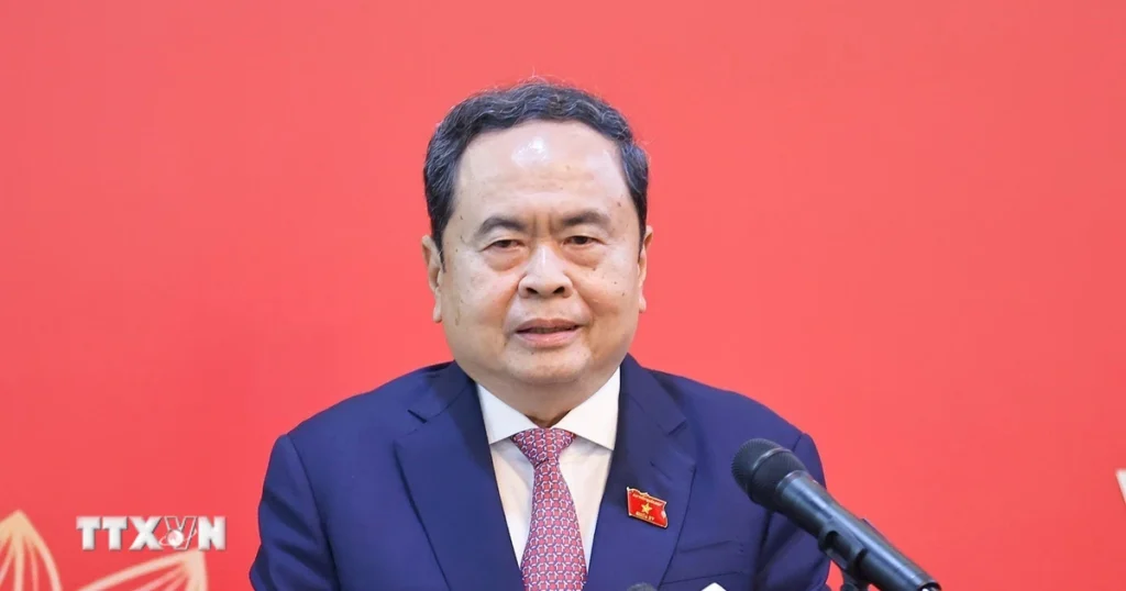 Cộng đồng người Việt Nam tại Malaysia - Cầu nối tăng cường quan hệ hai nước 1 chu tich quoc hoi gap go cong dong nguoi viet nam tai malaysia 1609 3