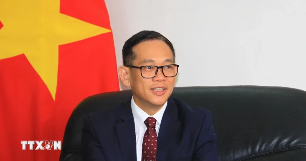Quan hệ hữu nghị và triển vọng hợp tác mới Việt Nam-Algeria 1 dai su tran quoc khanh