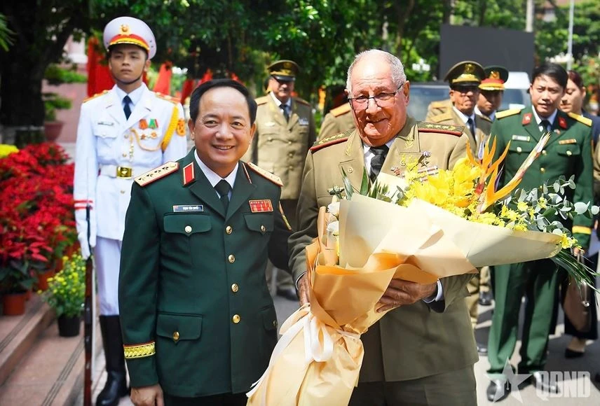 dai tuong trinh van quyet