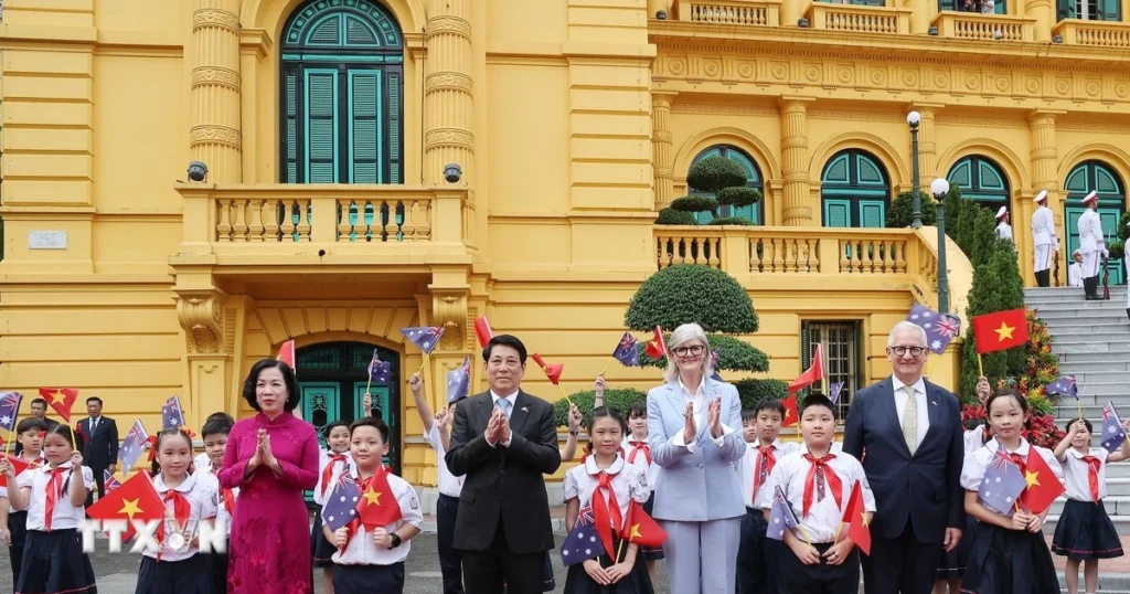 Lễ đón chính thức Toàn quyền Australia Sam Mostyn thăm cấp Nhà nước tới Việt Nam 1 le don toan quyen australia 7