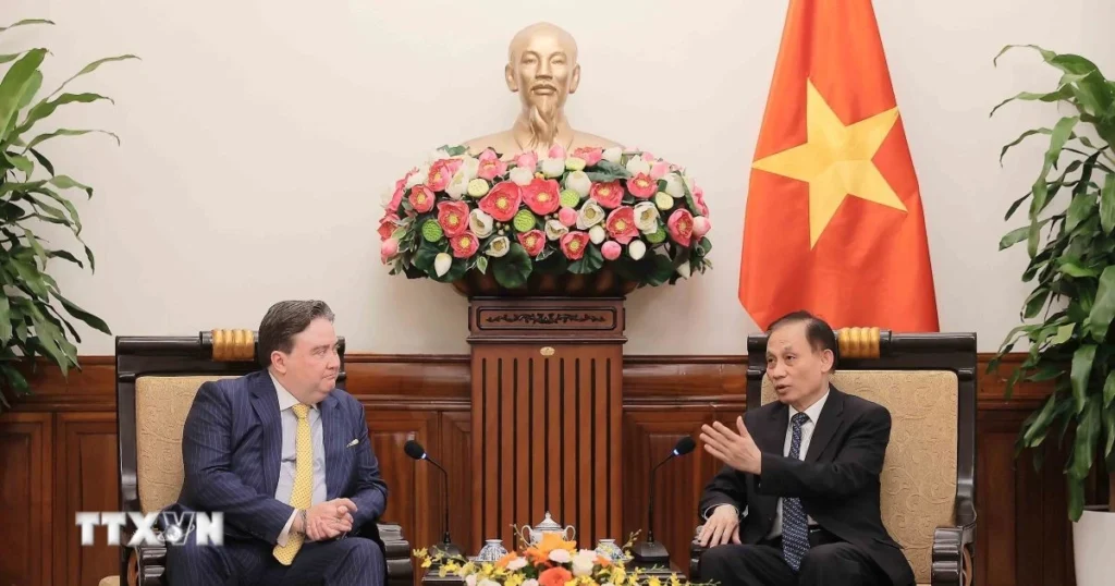 le hoai trung 2