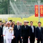 toan quyen australia sam mostyn vao lang vieng chu tich ho chi minh