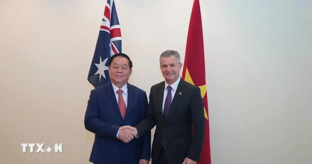 viet nam australia 8283305