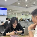 vna potal ap dung ihanoi khong con canh nguoi dan xep hang lam thu tuc dang ky dat dai 8033650