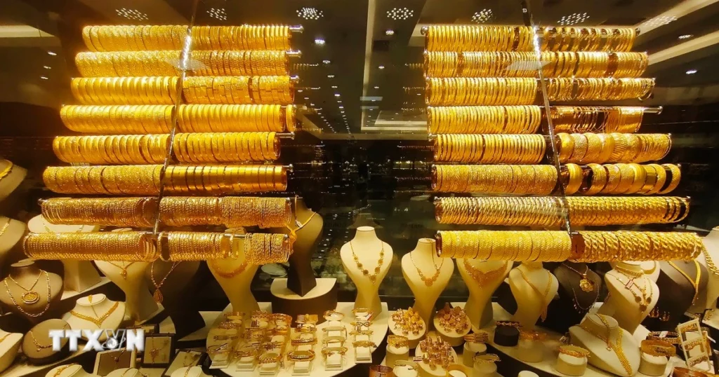 Giá vàng thế giới đánh mất mốc lịch sử 4.000 USD mỗi ounce 1 gia vang 2 resize 1