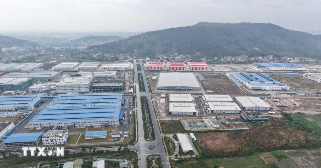 Quảng Ninh thúc đẩy phát triển cụm công nghiệp theo hướng bền vững 1 khu cong nghiep resize