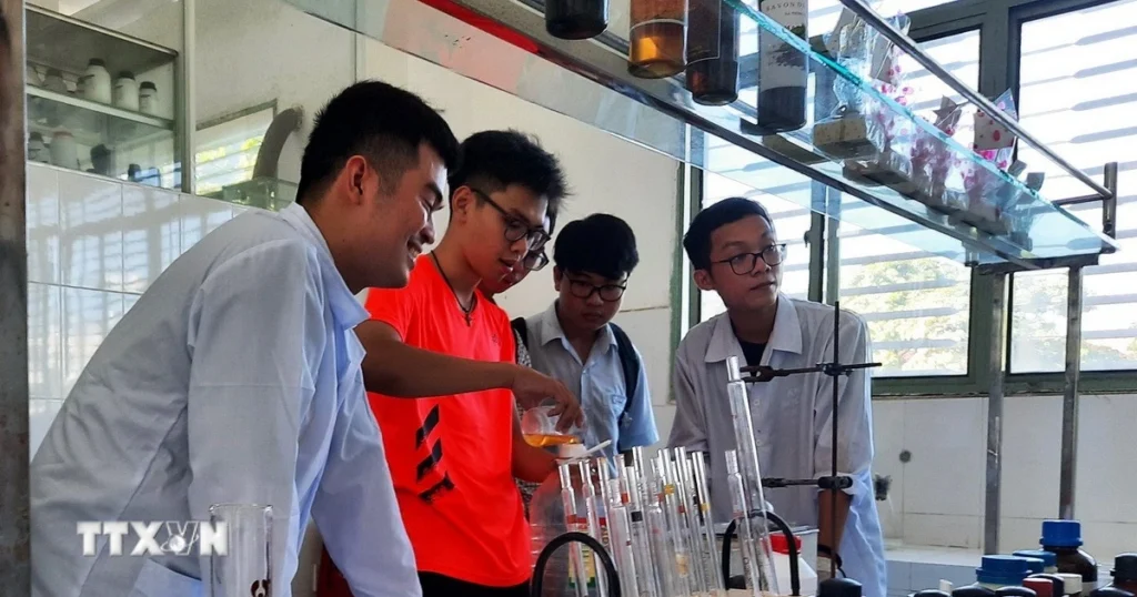 Chính sách ưu đãi đối với nhà khoa học và kỹ sư trẻ tài năng 1 ky su tre tai nang