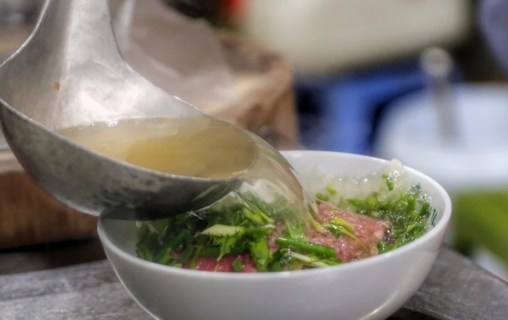 1403 pho bo 5669