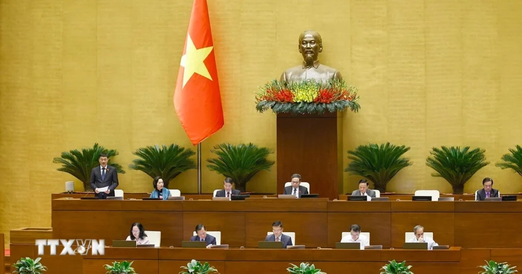 Đề xuất cơ chế tiền lương phù hợp để công chức, viên chức yên tâm công tác 1 2910 quoc hoi