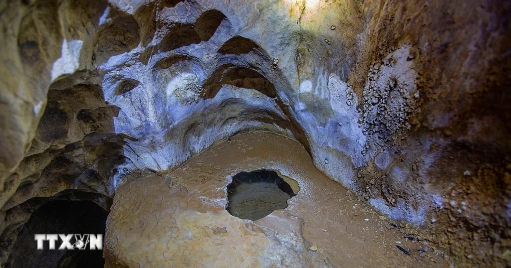 Khám phá “kỳ quan trong lòng núi” giữa đại ngàn vùng Mường cổ 1 nam son 4