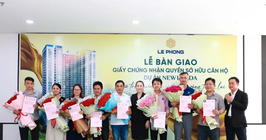 TP. Hồ Chí Minh: Cư dân nhà ở xã hội nhận sổ hồng sau 3 tháng nhận nhà 1 1000009392