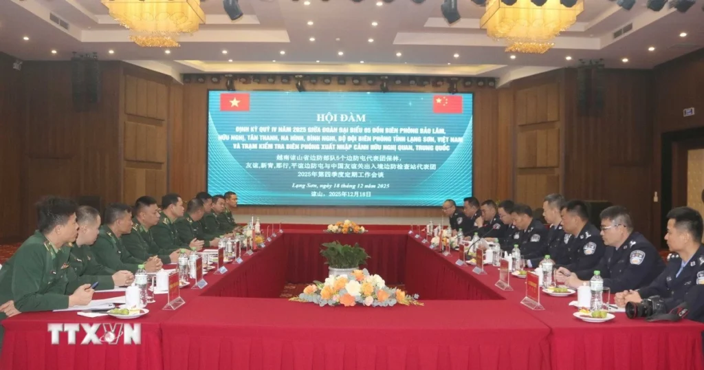 Lạng Sơn: Phối hợp nâng cao hiệu quả quản lý biên giới, cửa khẩu với Trung Quốc 1 1812 hoi dam bien gioi viet nam trung quoc
