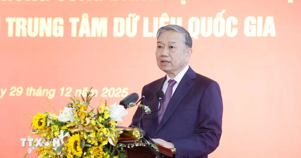 Tổng Bí thư Tô Lâm: Đưa dữ liệu trở thành một nguồn lực chiến lược, một loại tài nguyên mới 1 2912 tong bi thu trung tam du lieu quoc gia 3