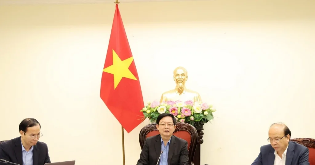 Tạo lập môi trường pháp lý thông suốt, ổn định, phục vụ phát triển 1 ho quoc dung