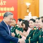 tong bi thu to lam gap mat doan dai bieu tieu bieu du dai hoi dai bieu phu nu quan doi lan thu viii 15 resize