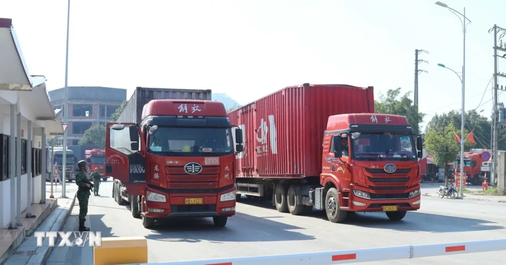 Việt Nam-Trung Quốc thí điểm vận chuyển hàng hóa hai chiều qua Lạng Sơn 1 tong kim ngach xnk hang hoa qua tinh lang son dat tren 81 ty usd 2