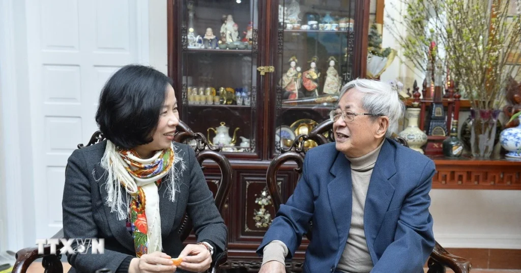 Nhà báo Trương Đức Anh: Người Thầy của nhiều thế hệ phóng viên Thông tấn 1 a1