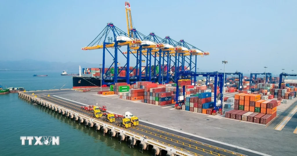 Đại hội XIV của Đảng: Dấu mốc chiến lược mở đường cho kỷ nguyên phát triển mới 1 dua vao khai thac ben cang so 5 so 6 khu ben cang lach huyen hai phong 7955487 1