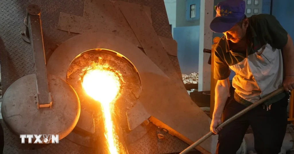 Giá đồng tăng hơn 20% từ giữa tháng 11/2025, tiệm cận kỷ lục mới 1 kim loai dong
