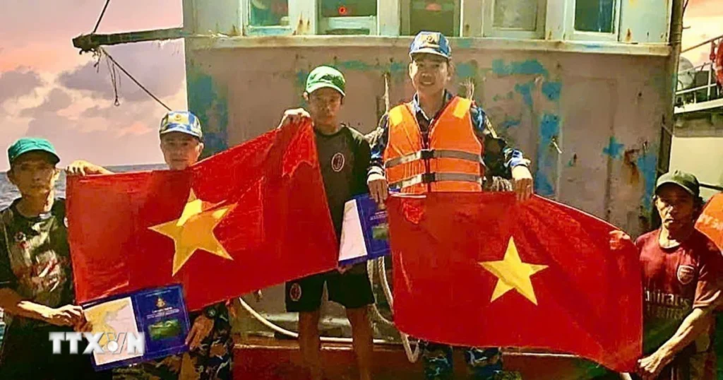 Đưa Nghị quyết thành kết quả: Ngư dân chắc tay lái, phát triển kinh tế biển 1 ngu dan vuon khoi