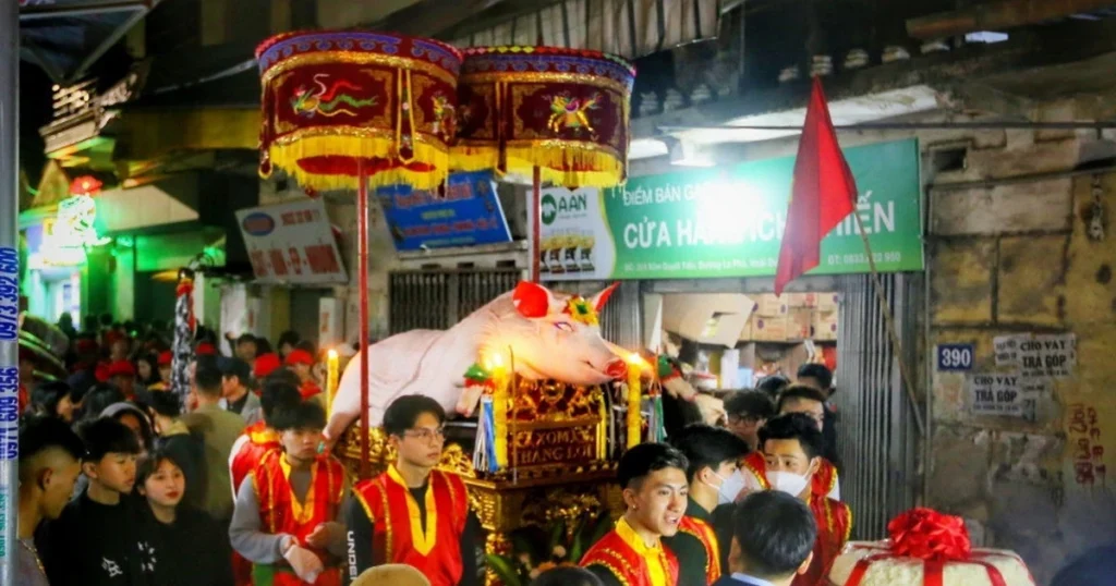 Lễ rước “ông lợn” truyền thống độc nhất đầu Xuân ở Việt Nam 1 1 102