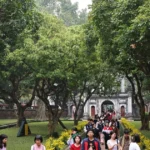 1702 nguoi dan ha noi du xuan 1