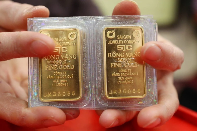 Giá vàng trong nước tiếp tục lao dốc, thương hiệu SJC còn 168,6 triệu đồng 1 2101vang1 2596