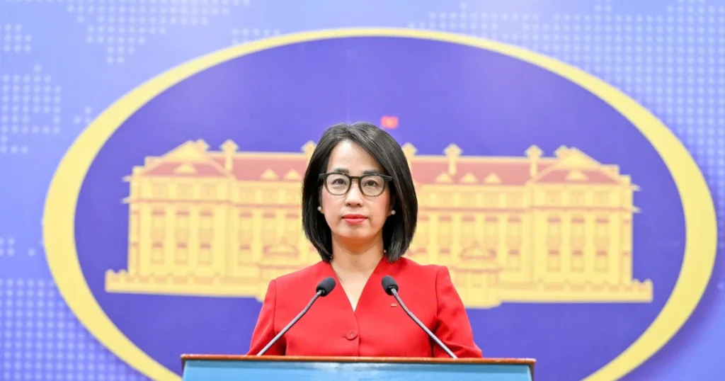 Việt Nam khẳng định lập trường 'giải quyết xung đột bằng biện pháp hòa bình' 1 anh npn bng