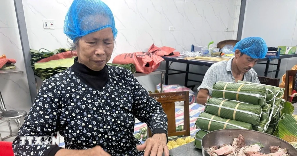 Giữ hồn Tết từ nồi bánh chưng quê 1 banh chung