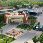 cua khau lao bao kieu mau tren tuyen bien gioi viet lao resize