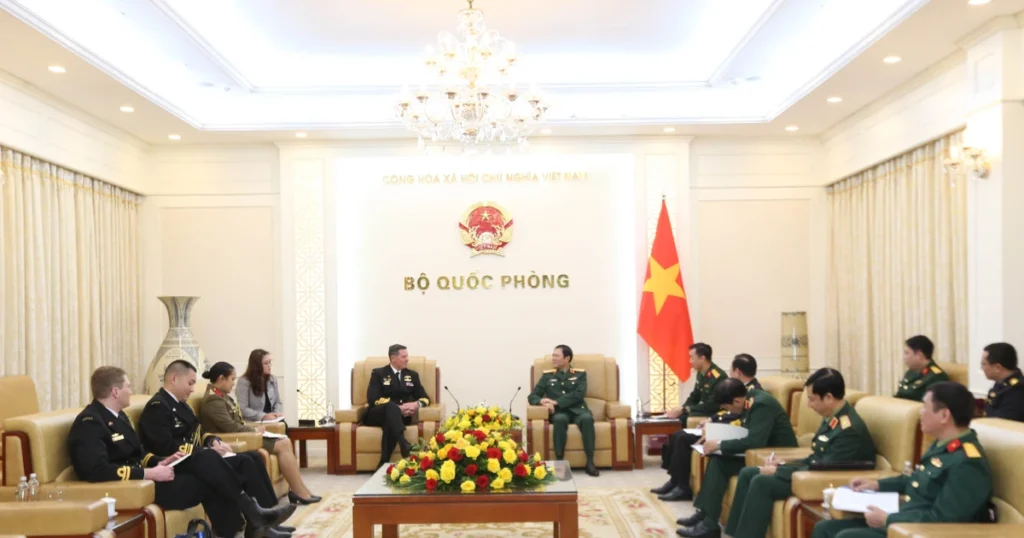Đại tướng Nguyễn Tân Cương tiếp Tư lệnh Hải quân Australia Mark Hammond 1 img 0025