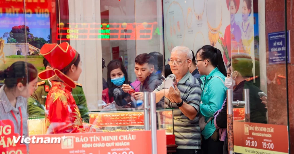 "Vàng mini": Xu hướng tiêu dùng thận trọng trong ngày vía Thần Tài 1 mua vang dau nam 2