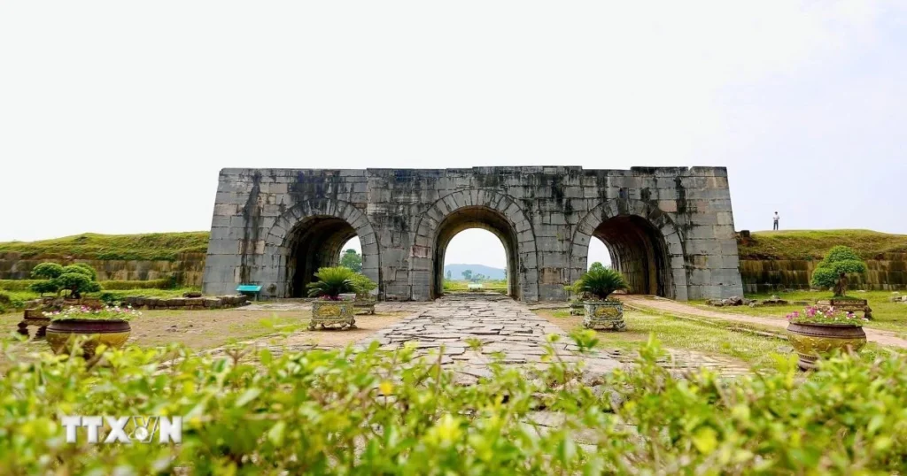 Thanh Hóa: Miễn phí tham quan Di sản Thành Nhà Hồ và Di tích Lam Kinh dịp Tết 1 thanh nha ho