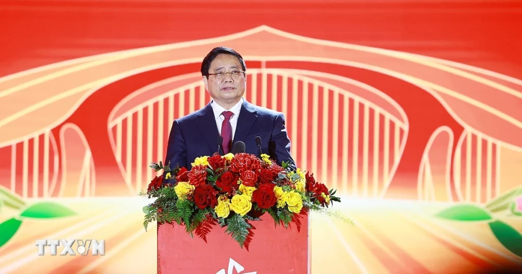 Thủ tướng dự Lễ bế mạc Hội chợ Mùa Xuân lần thứ nhất năm 2026 1 thu tuong du le be mac hoi cho mua xuan lan thu nhat nam 2026 13 9