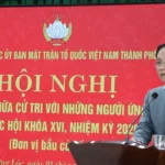 bo truong bo ngoai giao le hoai trung tiep xuc cu tri tai hue 1