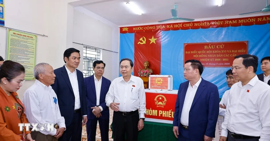 Chủ tịch Quốc hội giám sát, kiểm tra công tác bầu cử tại Nghệ An 1 chu tich quoc hoi giam sat kiem tra cong tac bau cu tai nghe an 1