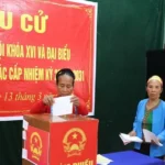 dong bao dan lai bau cu som 3
