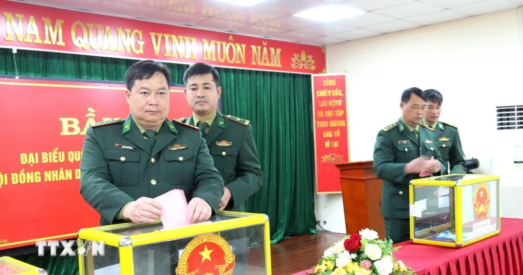 Công bố kết quả bầu cử Hội đồng Nhân dân tại tỉnh Quảng Ninh và Quảng Ngãi 1 quang ninh bau cu 1