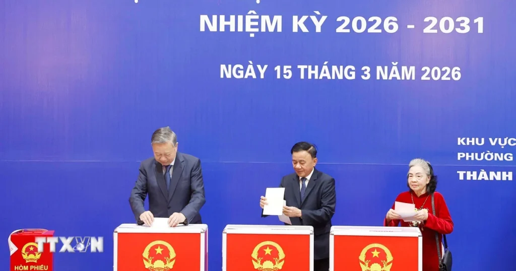 Kiện toàn bộ máy, thúc đẩy cải cách - nền tảng cho chu kỳ tăng trưởng mới 1 tong bi thu to lam bo phieu bau cu tai phuong ba dinh ha noi 15 11 1
