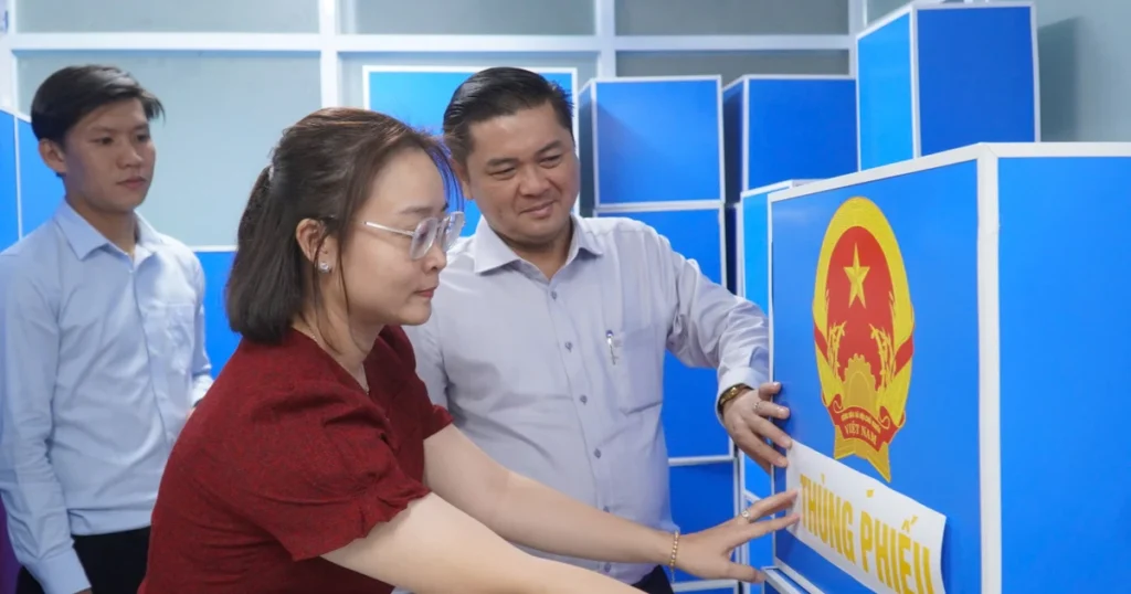 Gần 32.000 cử tri phường Phú Thuận sẵn sàng cho ngày bầu cử 15/3 1 z7585129183704 4764685d451c5f45dec730b05970767a