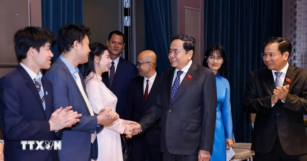 Chủ tịch Quốc hội gặp Hội sinh viên và các lưu học sinh tiêu biểu của Việt Nam tại Italy 1 ctqh 5 9093