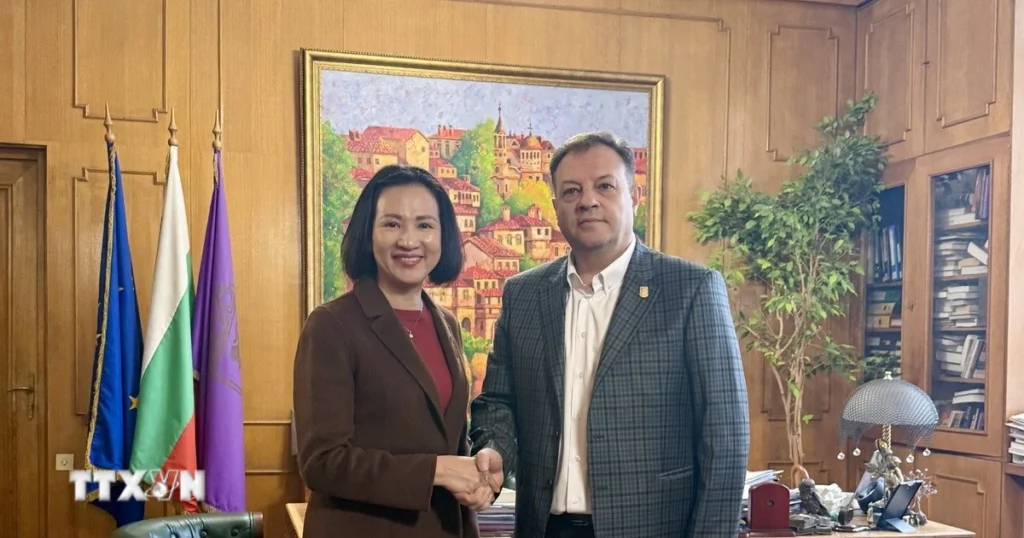 viet nam bulgaria day manh hop tac dia phuong