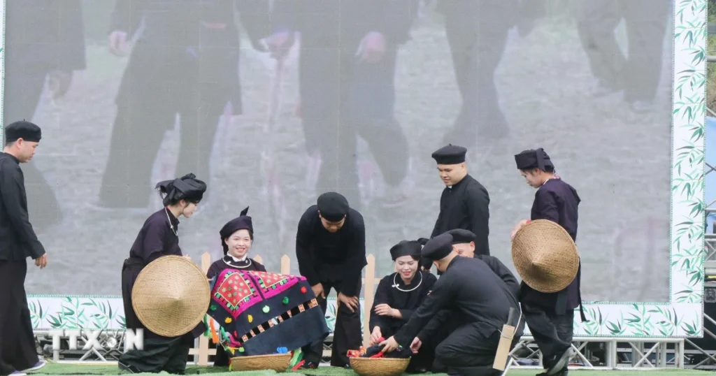 "Chợ tình Xuân Dương” - Nơi lưu giữ mạch ngầm văn hóa trăm năm 1 1005 cho tinh xuan duong 6