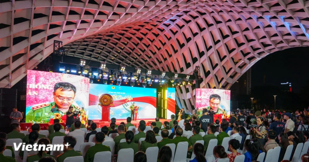 Khai mạc Gala "Tổ quốc bình yên" tại Đà Nẵng 1 2026 04 29 khaimac gala toquocbinhyen 10