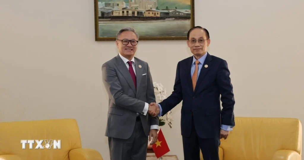 Việt Nam tăng cường quan hệ song phương với các nước ASEAN và EU 1 le hoai trung pho thu tuong lao